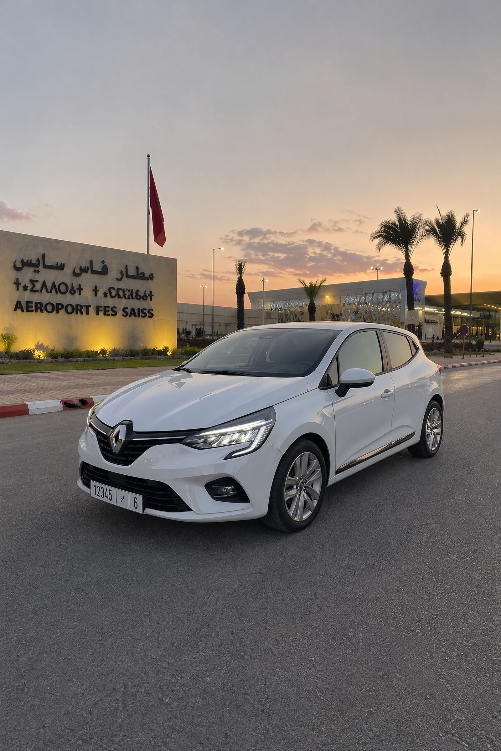Rent RENAULT CLIO 4 — DAZECAR